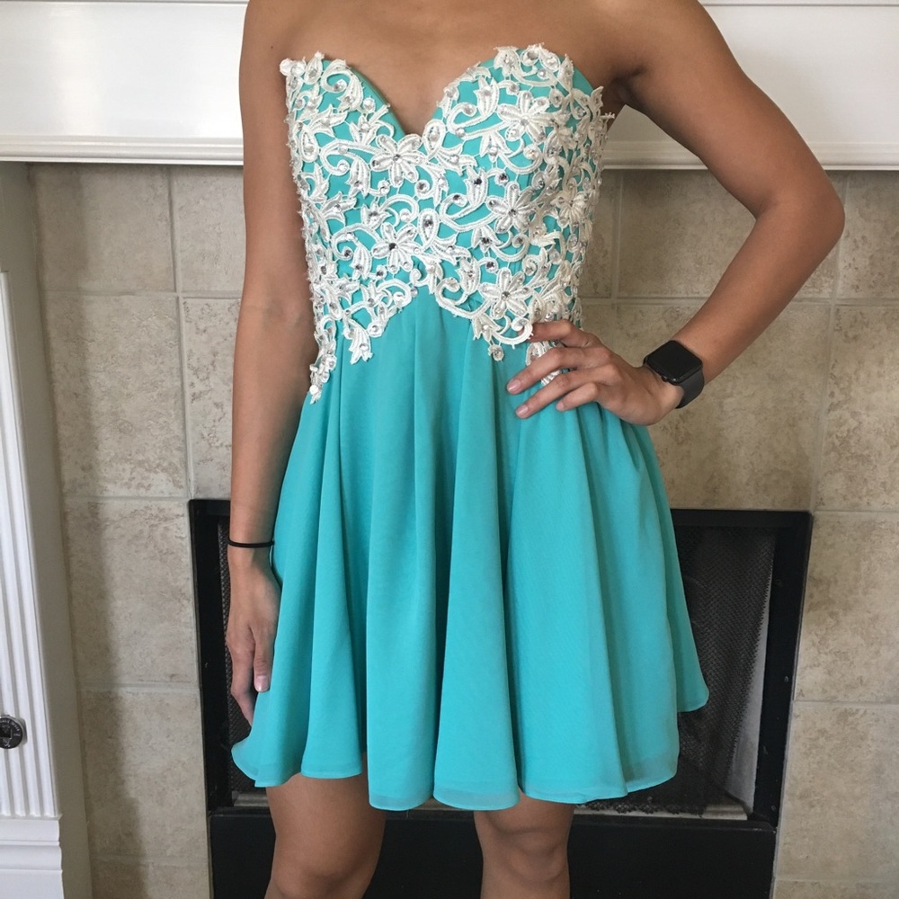 Sweetheart neckline Homecoming Dress
